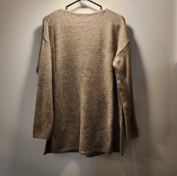 Reitmans PlushSoft Long-Sleeve V-Neck Sweater - Picture 2 of 5